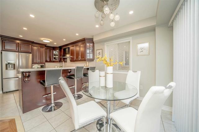 81 Whitlock Cres, House semidetached with 3 bedrooms, 3 bathrooms and 4 parking in Ajax ON | Image 5