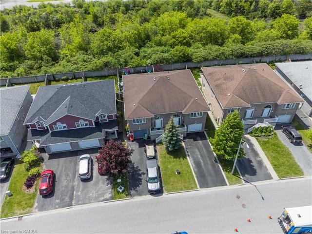 192 Briceland Street, House semidetached with 3 bedrooms, 2 bathrooms and 5 parking in Kingston ON | Image 38