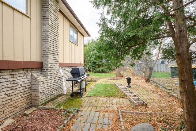 2398 Cavendish Dr, House detached with 3 bedrooms, 3 bathrooms and 4 parking in Burlington ON | Image 25
