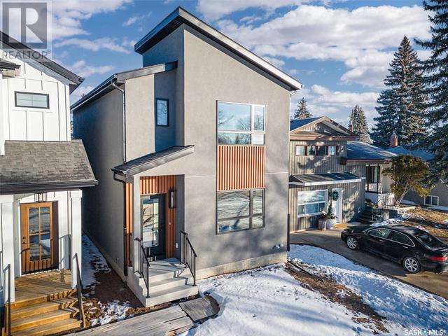 803b 2nd Street E, House detached with 3 bedrooms, 3 bathrooms and null parking in Saskatoon SK | Image 3