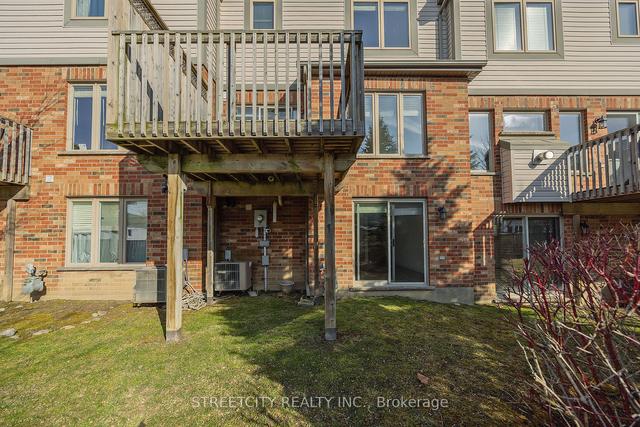 481 Skyline Ave, Townhouse with 3 bedrooms, 4 bathrooms and 2 parking in London ON | Image 35