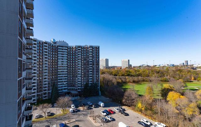 1219 - 20 Edgecliff Gfwy, Condo with 3 bedrooms, 2 bathrooms and 1 parking in Toronto ON | Image 18
