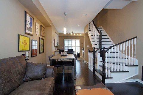 th# 89 - 117b The Queensway Ave, Townhouse with 3 bedrooms, 2 bathrooms and 2 parking in Toronto ON | Image 3