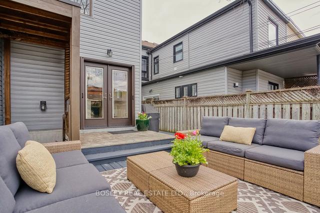 274 Markham St, House semidetached with 2 bedrooms, 3 bathrooms and 2 parking in Toronto ON | Image 29