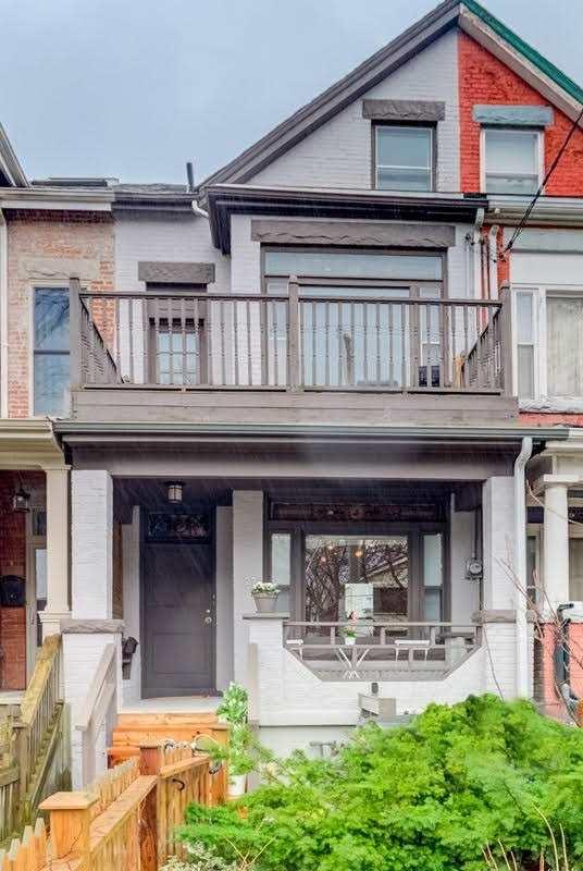 1 - 122 Brunswick Ave, House attached with 1 bedrooms, 1 bathrooms and 1.5 parking in Toronto ON | Image 1