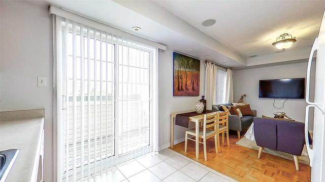 33 - 200 Mclevin Ave, Townhouse with 2 bedrooms, 1 bathrooms and 1 parking in Toronto ON | Image 22