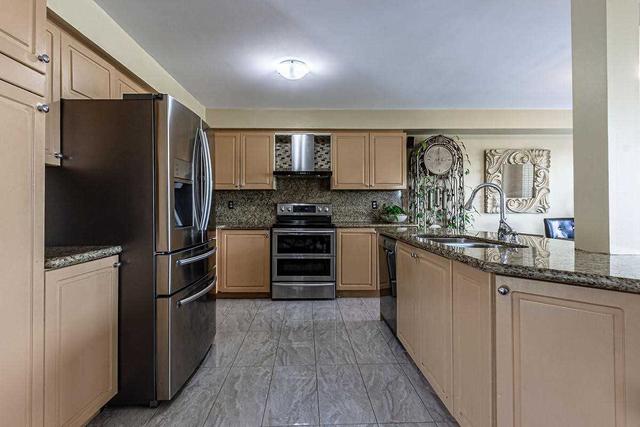 85 Forestgrove Circ, House detached with 3 bedrooms, 4 bathrooms and 5 parking in Brampton ON | Image 7