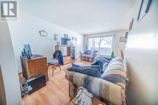 106, - 5120 62 Street, Condo with 1 bedrooms, 1 bathrooms and 1 parking in Red Deer AB | Image 1