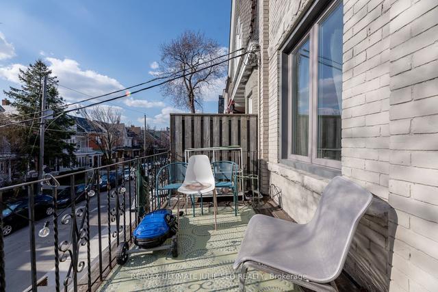 237 Markham St, House attached with 5 bedrooms, 3 bathrooms and 1 parking in Toronto ON | Image 25