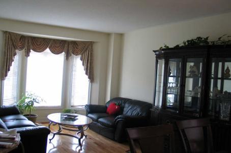 50 Stotts Cres, House detached with 4 bedrooms, 3 bathrooms and 4 parking in Markham ON | Image 4