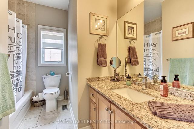 126 Woodbury Cres, House detached with 3 bedrooms, 3 bathrooms and 3 parking in Newmarket ON | Image 9