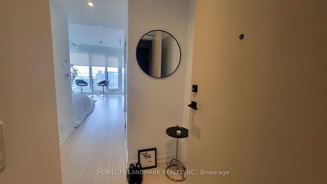 3703 - 55 Mercer St, Condo with 0 bedrooms, 1 bathrooms and 0 parking in Toronto ON | Image 4