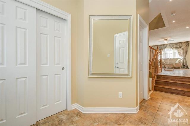 195 Mancini Way, Townhouse with 3 bedrooms, 3 bathrooms and 3 parking in Ottawa ON | Image 5