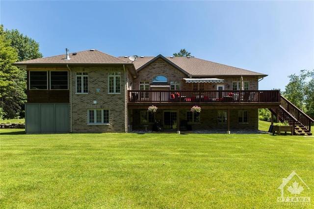 608 Pinestrand Crescent, House detached with 5 bedrooms, 3 bathrooms and 6 parking in Ottawa ON | Image 30