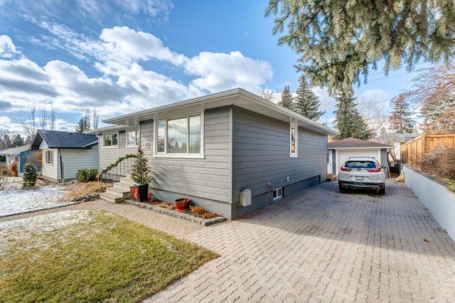 72 Columbia Place Nw, House detached with 4 bedrooms, 2 bathrooms and 5 parking in Calgary AB | Image 3