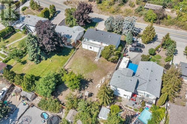 4863 Princeton Avenue, House detached with 4 bedrooms, 2 bathrooms and 4 parking in Peachland BC | Image 11