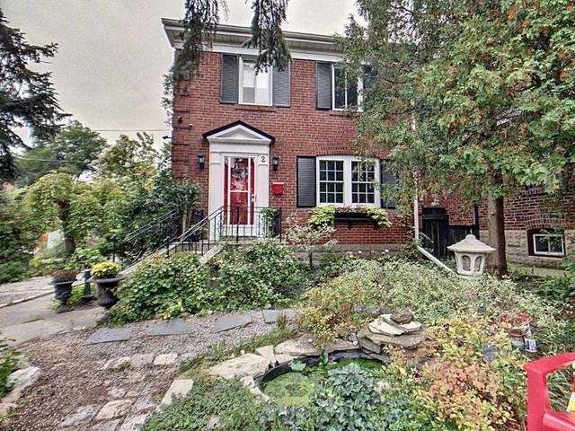 2 Four Oaks Gate, House detached with 2 bedrooms, 2 bathrooms and 3 parking in Toronto ON | Image 1