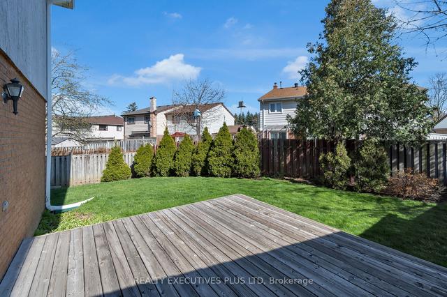 48 Lamont Pl, House semidetached with 4 bedrooms, 2 bathrooms and 4 parking in Brampton ON | Image 30