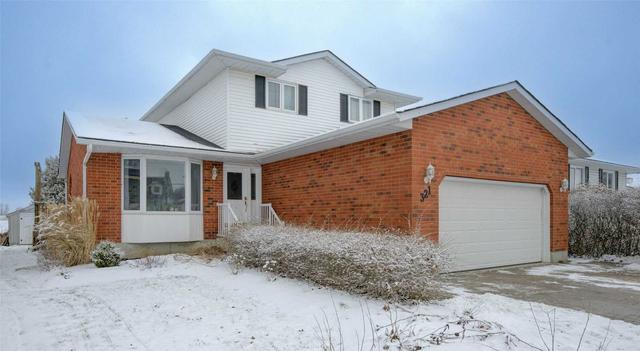 321 Sligo Rd E, House detached with 3 bedrooms, 3 bathrooms and 6 parking in Wellington North ON | Card Image