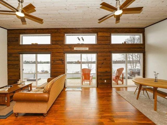 1083 Riverside Dr, House detached with 2 bedrooms, 1 bathrooms and 4 parking in Parry Sound, Unorganized, Centre Part ON | Image 10