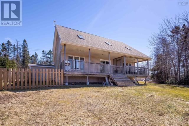 947 Intervale Road, House detached with 3 bedrooms, 1 bathrooms and null parking in Cape Breton NS | Image 3