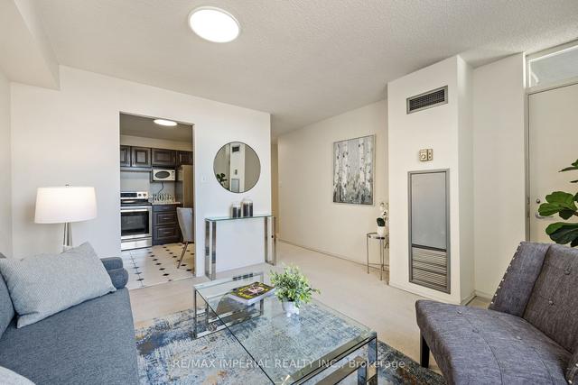 1408 - 3559 Eglinton Ave W, Condo with 2 bedrooms, 1 bathrooms and 1 parking in Toronto ON | Image 3