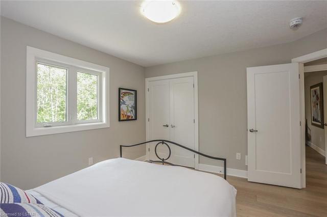 453 Jessica Way, House detached with 4 bedrooms, 2 bathrooms and 4 parking in London ON | Image 31