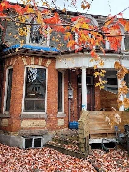 59 Bellevue Ave, House attached with 3 bedrooms, 3 bathrooms and 0 parking in Toronto ON | Image 1