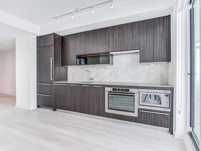 1611 - 117 Mcmahon Dr, Condo with 1 bedrooms, 1 bathrooms and 0 parking in Toronto ON | Image 17