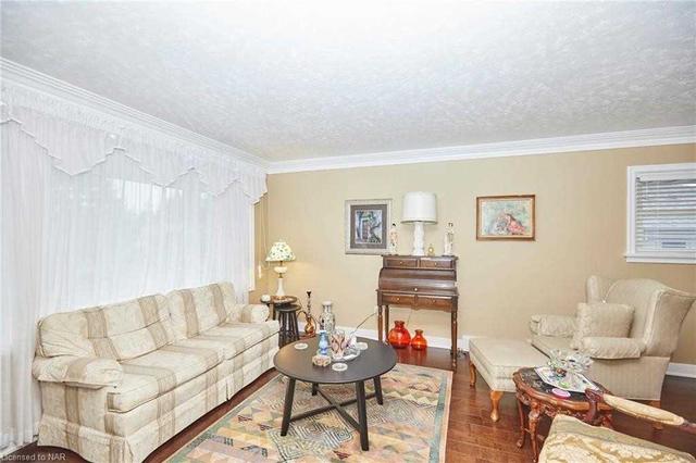 37 South Cres, House detached with 3 bedrooms, 2 bathrooms and 3.5 parking in Port Colborne ON | Image 26