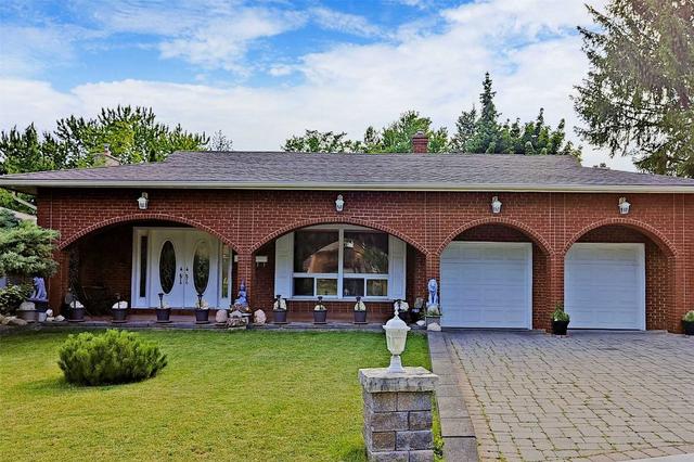 8 Eaglewing Crt, House detached with 4 bedrooms, 3 bathrooms and 6 parking in Toronto ON | Image 1
