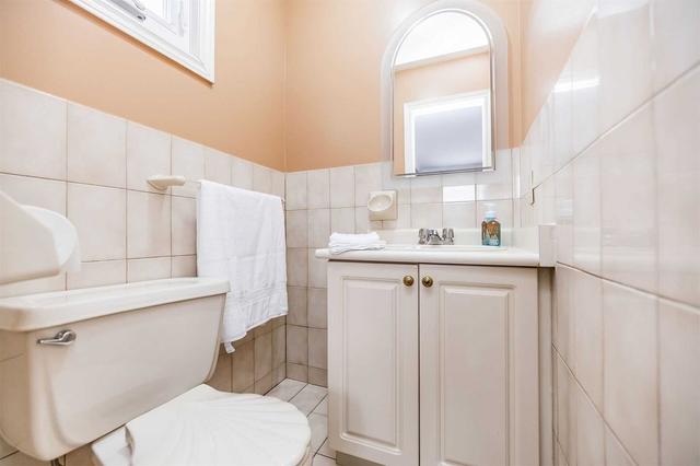 31 Keith Ave, House semidetached with 3 bedrooms, 3 bathrooms and 3 parking in Toronto ON | Image 20