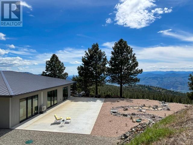 430 Sasquatch Trail, House detached with 3 bedrooms, 2 bathrooms and 6 parking in Okanagan Similkameen A BC | Image 35
