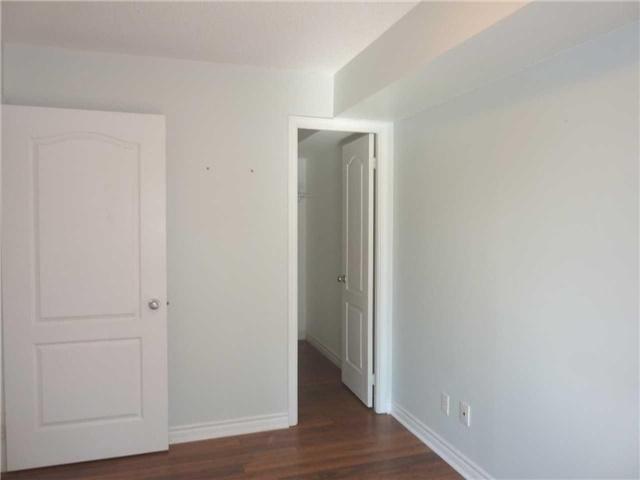 1001 - 3 Rean Dr, Condo with 2 bedrooms, 2 bathrooms and 1 parking in Toronto ON | Image 7