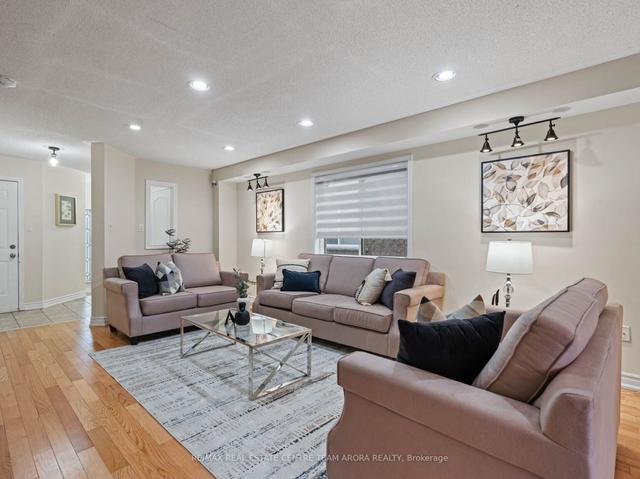 31 Native Landing, House semidetached with 3 bedrooms, 4 bathrooms and 2 parking in Brampton ON | Image 32