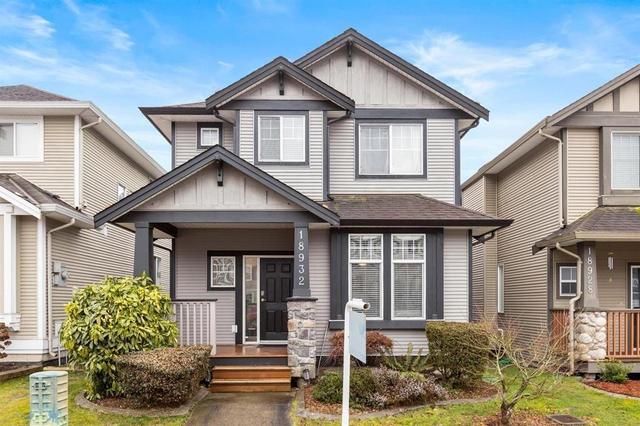 18932 72 Avenue, House detached with 5 bedrooms, 5 bathrooms and null parking in Surrey BC | Image 1