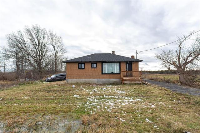 2559 Unity Road, House detached with 3 bedrooms, 1 bathrooms and 3 parking in Kingston ON | Image 1