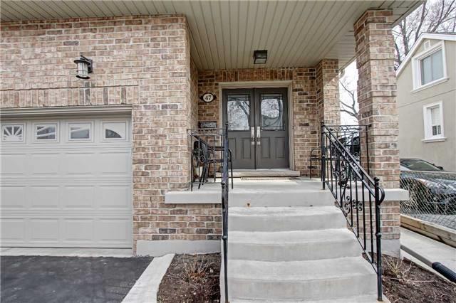 47 Benson Ave, House semidetached with 4 bedrooms, 5 bathrooms and 4 parking in Mississauga ON | Image 2