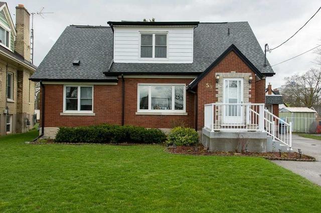 59 Highland Rd E, House detached with 4 bedrooms, 3 bathrooms and 6 parking in Kitchener ON | Image 1