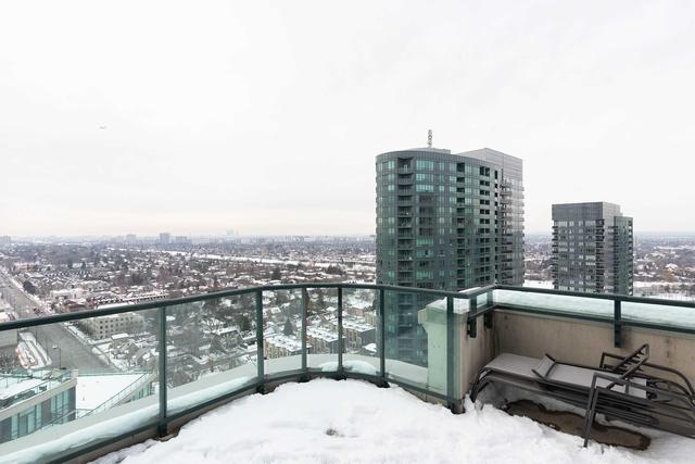 Lrg 7 - 7 Lorraine Dr, Condo with 2 bedrooms, 3 bathrooms and 2 parking in Toronto ON | Image 16