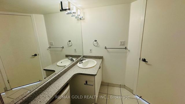 509 - 550 Queens Quay W, Condo with 2 bedrooms, 2 bathrooms and 1 parking in Toronto ON | Image 3