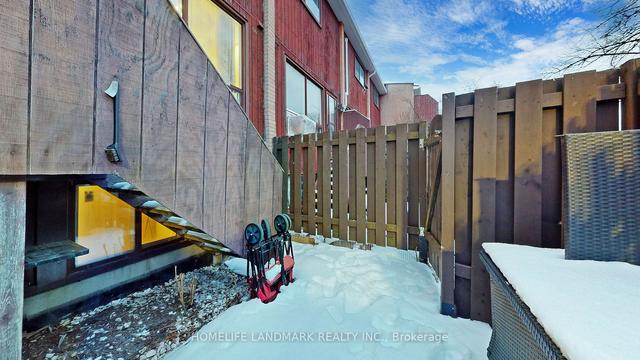 82 - 1209 Queen St E, Townhouse with 3 bedrooms, 2 bathrooms and 1 parking in Toronto ON | Image 18
