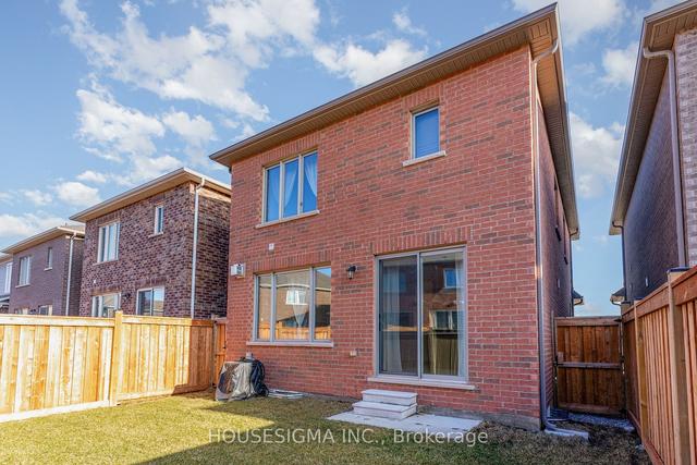 897 Whitlock Ave, House detached with 4 bedrooms, 3 bathrooms and 2 parking in Milton ON | Image 10