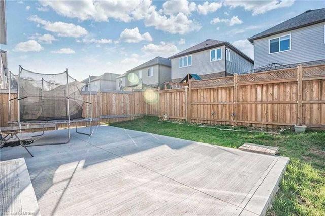 459 Moorlands Cres, House detached with 4 bedrooms, 3 bathrooms and 4 parking in Kitchener ON | Image 35