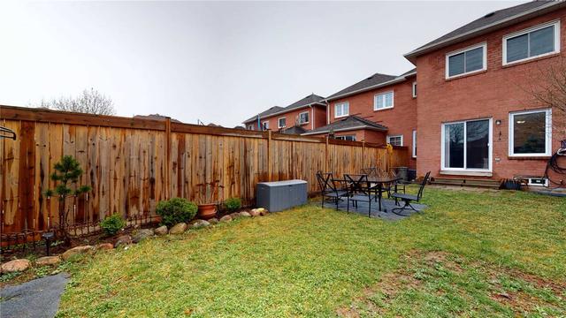 15 Ravenscliffe Crt, House attached with 3 bedrooms, 4 bathrooms and 4 parking in Brampton ON | Image 35