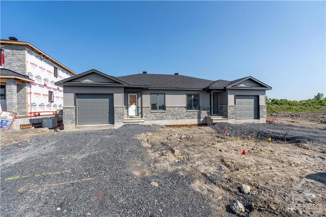 760 Walton Street, Home with 3 bedrooms, 2 bathrooms and 2 parking in Cornwall ON | Image 1