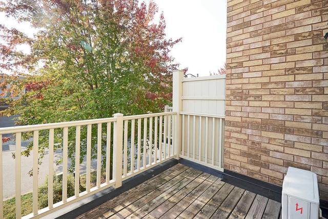 772 Shortreed Cres, House attached with 2 bedrooms, 2 bathrooms and 3 parking in Milton ON | Image 10