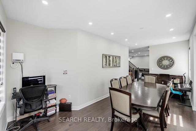 5 Remembrance Rd S, House attached with 5 bedrooms, 5 bathrooms and 4 parking in Brampton ON | Image 37
