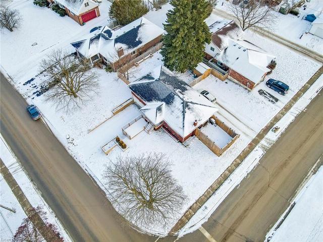 403 First Avenue E Avenue, House detached with 4 bedrooms, 2 bathrooms and 4 parking in Shelburne ON | Image 26