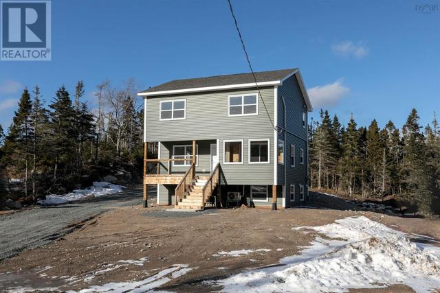 136 Middle Village Road, House detached with 4 bedrooms, 3 bathrooms and null parking in Halifax NS | Image 1